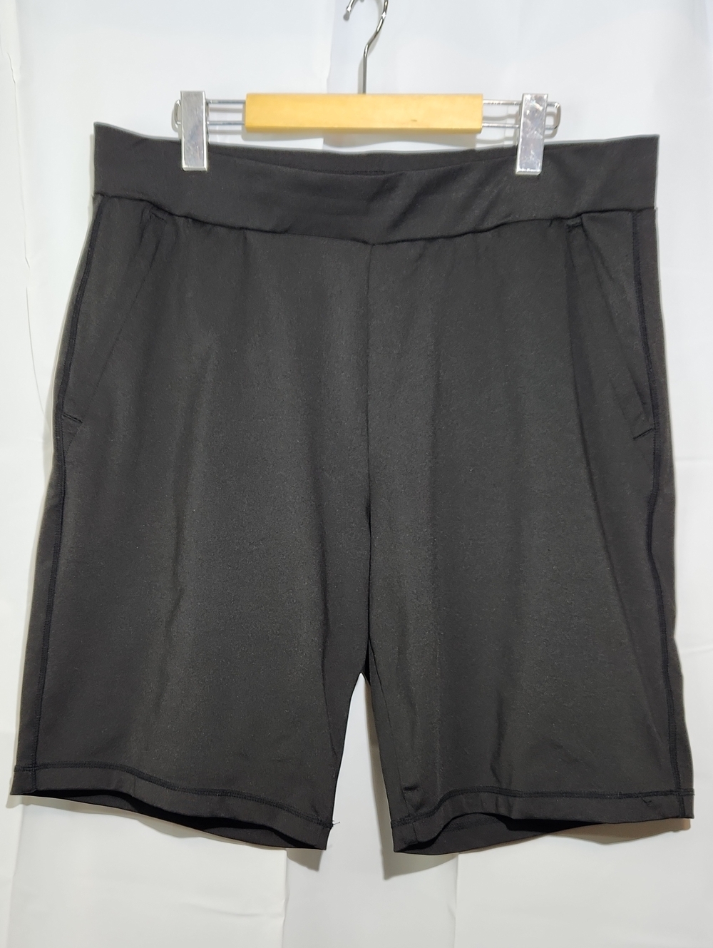 32 Degrees Cool Women's Black Athletic Pull-On Shorts - Large